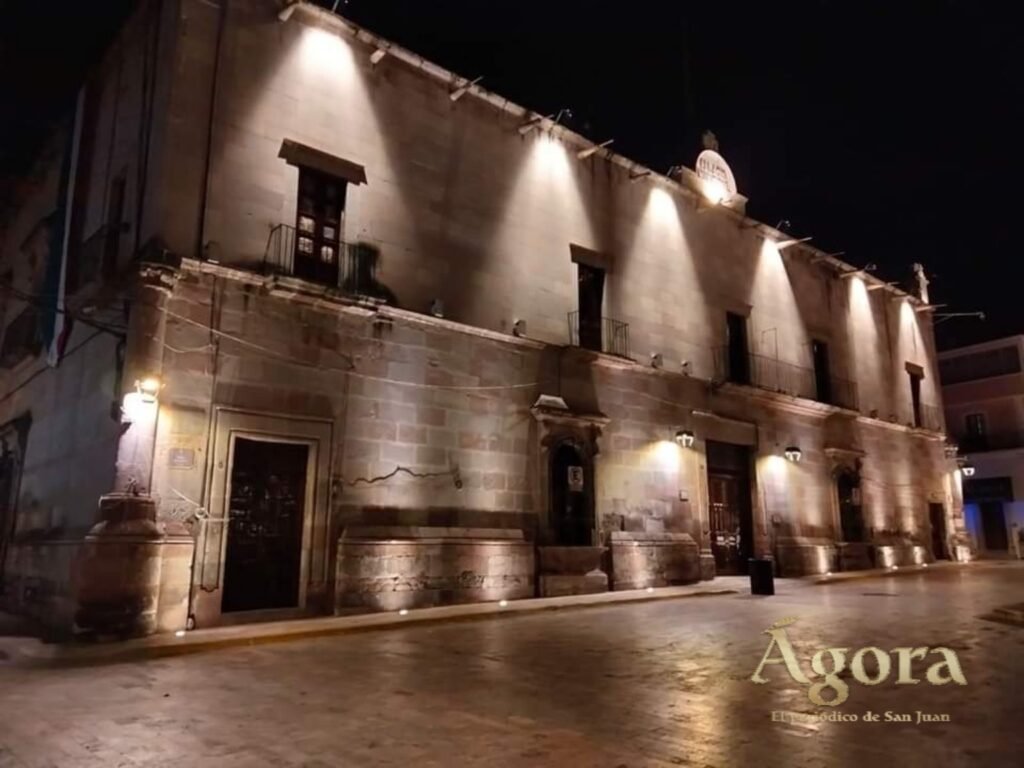 El edificio histórico que hoy alberga la Presidencia Municipal